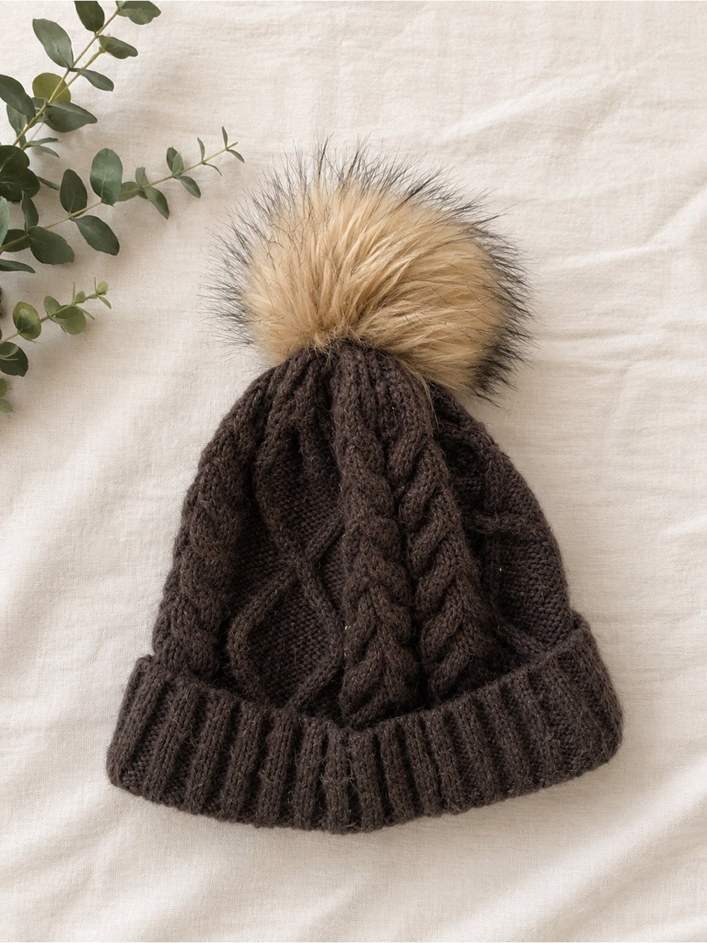 Women’s Serra Brown Cable Knit Pom Beanie
